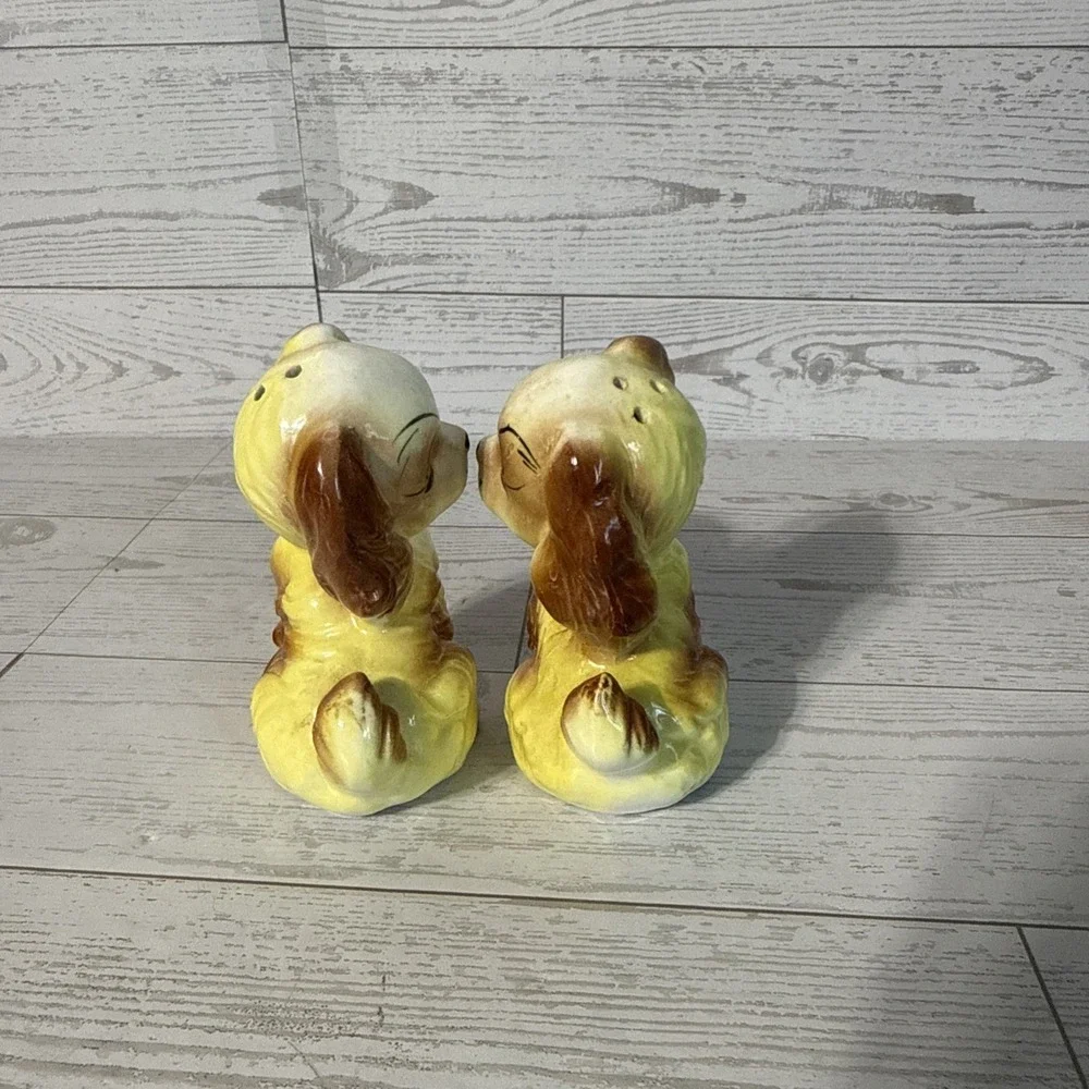 VTG Japan Ceramic Puppy Dog Salt Pepper Shakers Big Eye Cocker Spaniel Pair
